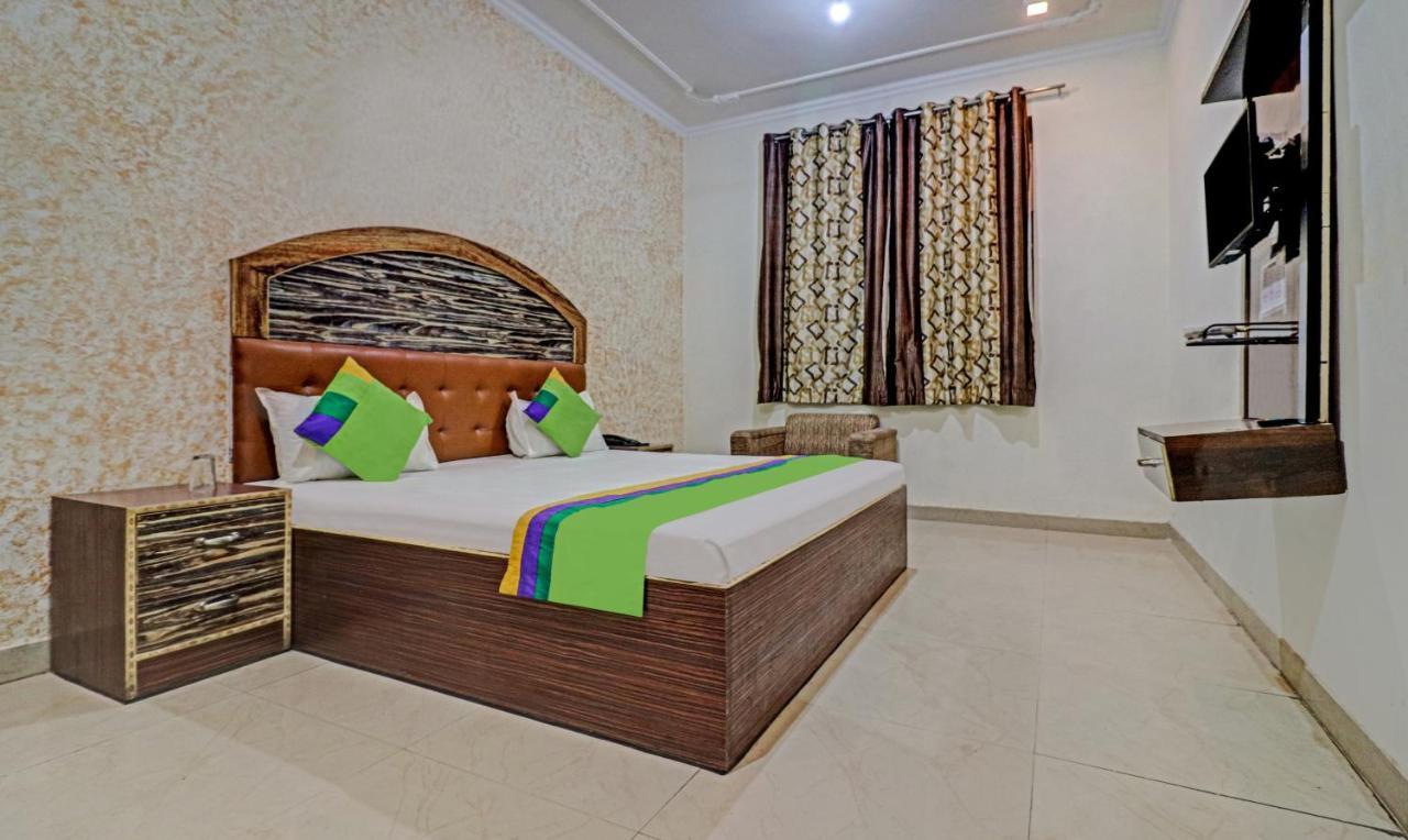 Treebo Trend Radha Palace Матхура Экстерьер фото
