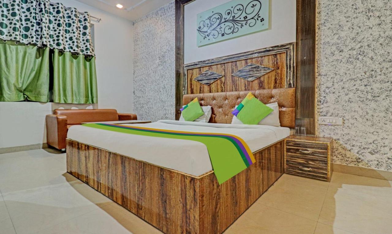 Treebo Trend Radha Palace Матхура Экстерьер фото