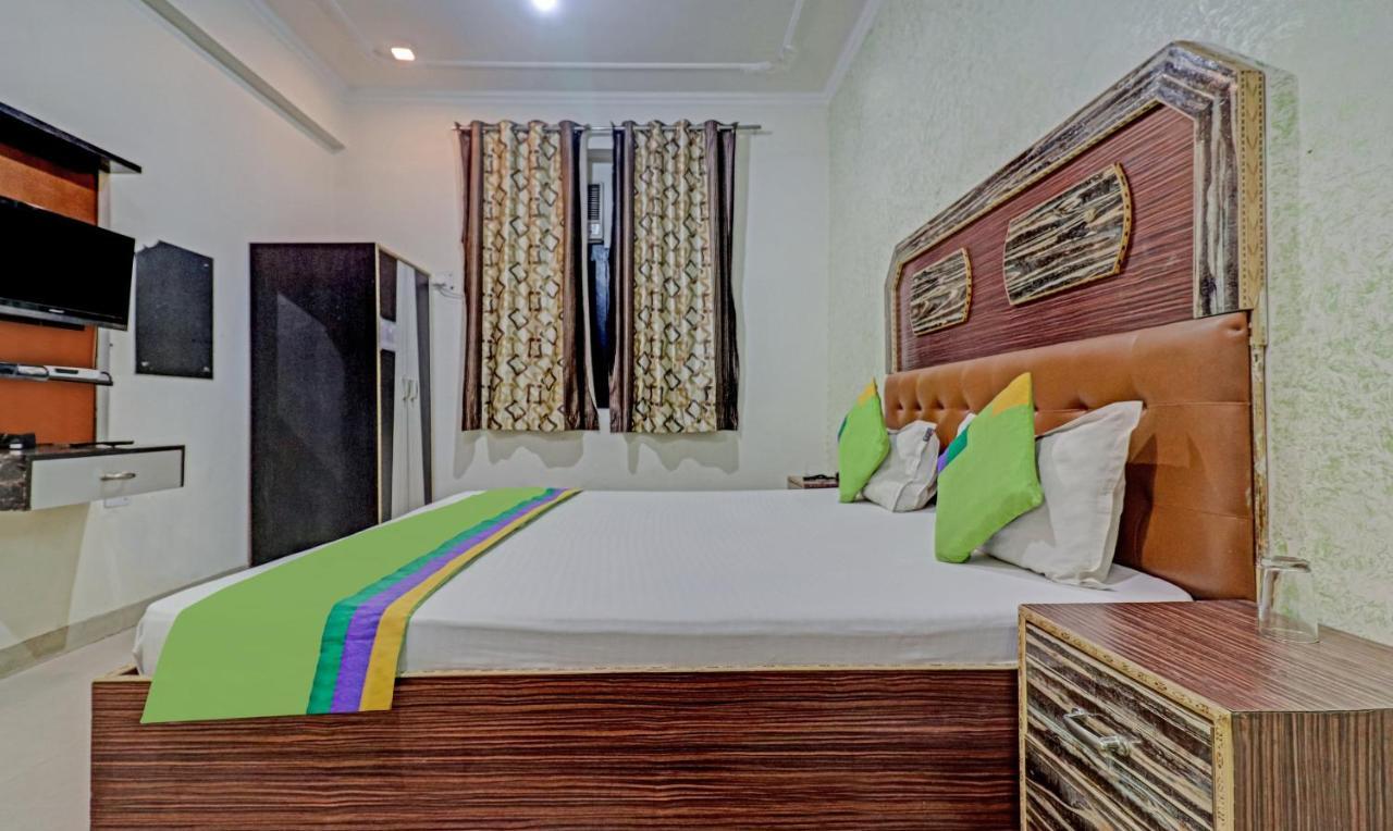 Treebo Trend Radha Palace Матхура Экстерьер фото