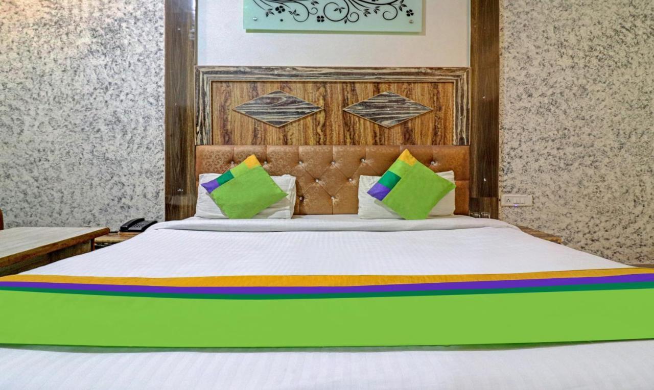 Treebo Trend Radha Palace Матхура Экстерьер фото